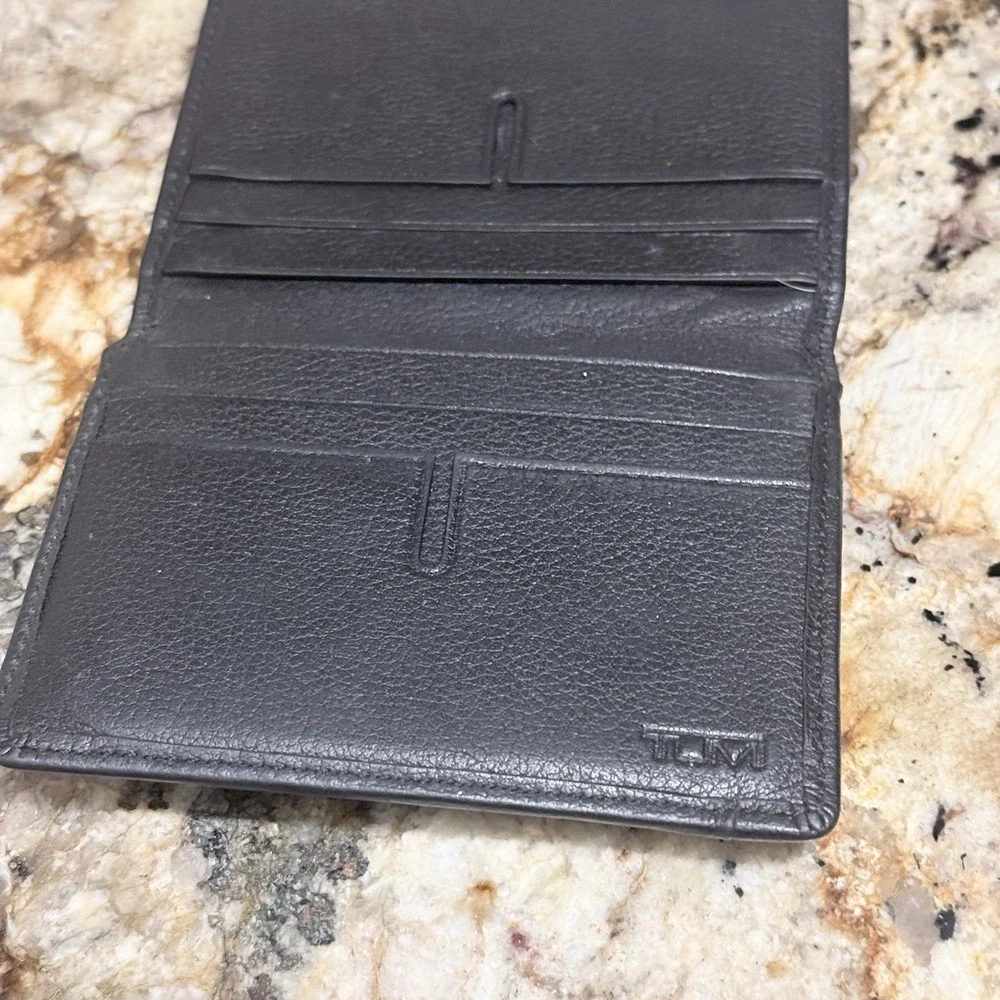 Tumi Black Leather Bi-Fold Card Wallet